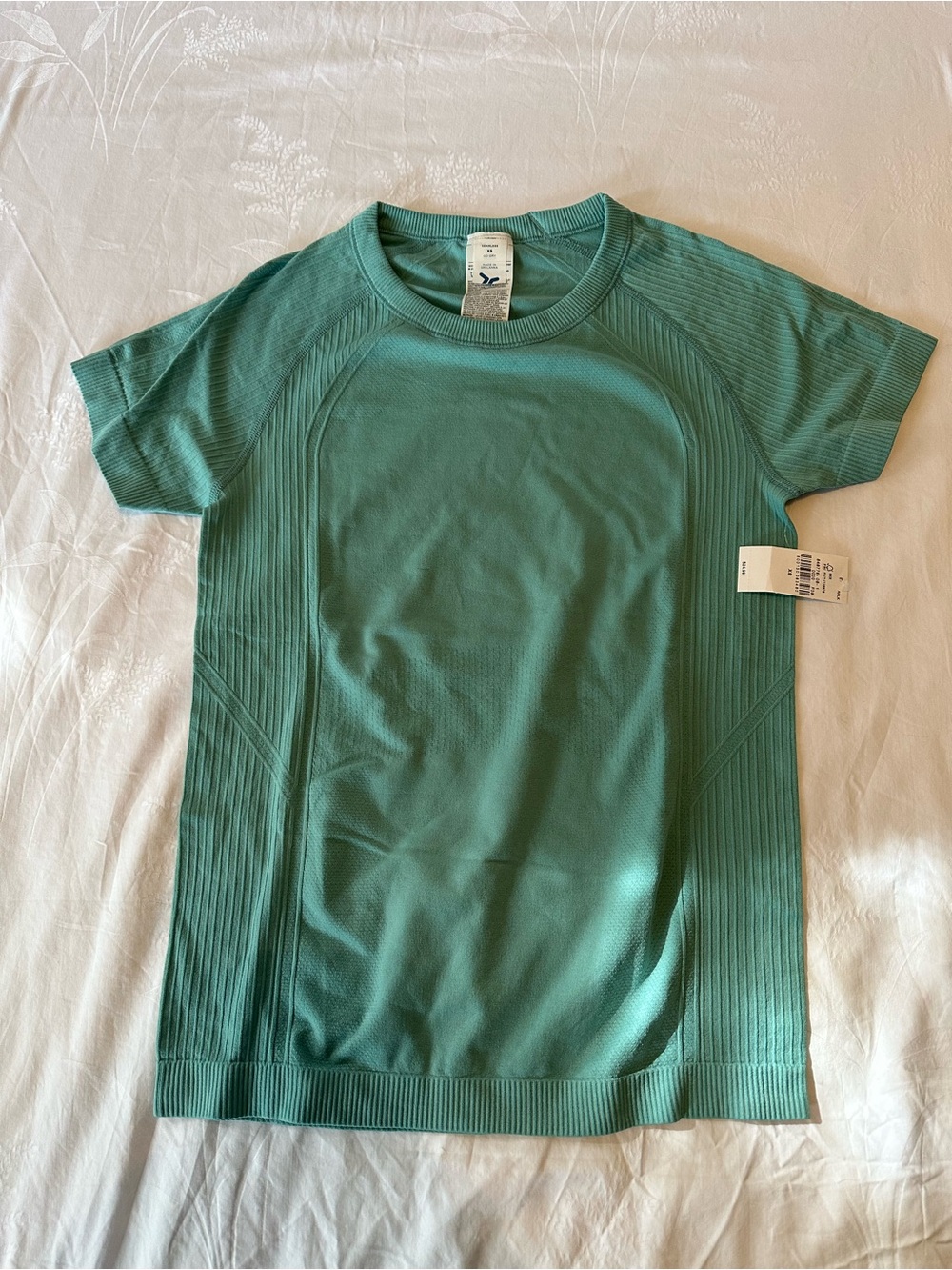 Old Navy Short-Sleeve Active Tee in Teal
